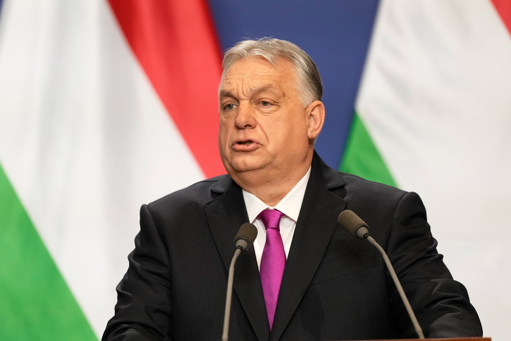 Experten om Orbán ”Finns en risk att han inte lämnar över makten”