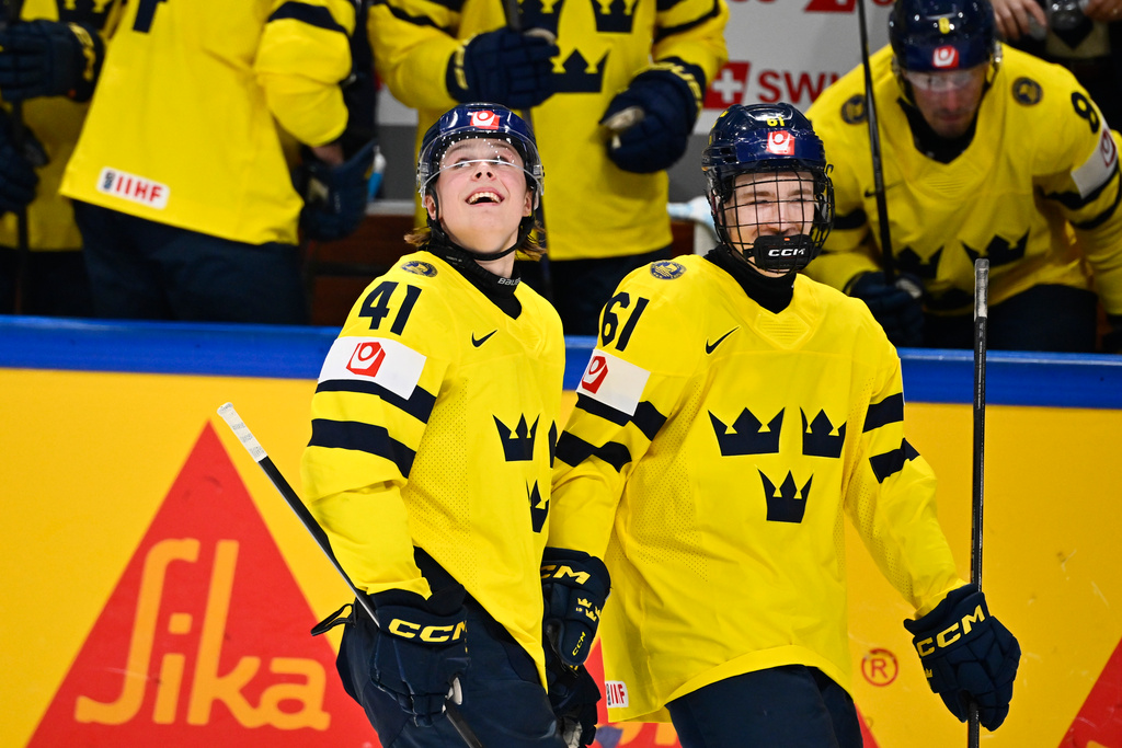 NHL 2024-2025 season kicks off with expanded 84-game schedule
