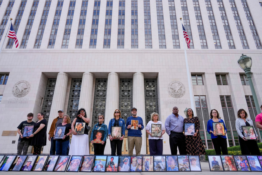Instagram inför rätta: ”Gör barns hjärnor beroende med flit”