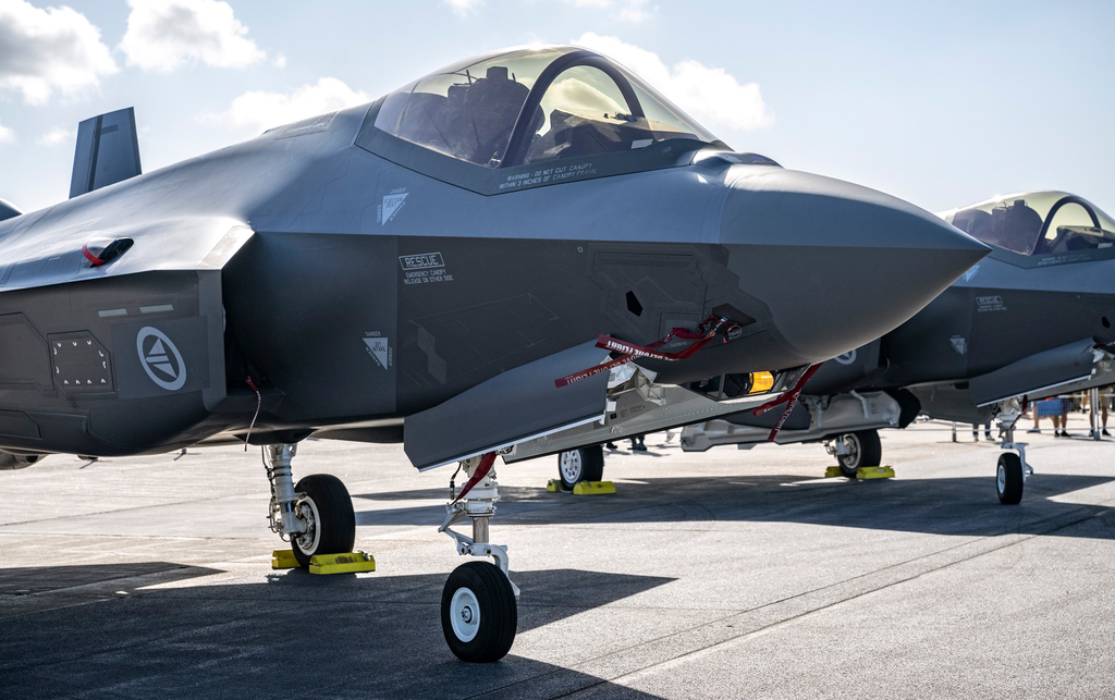 Stridsflygsbjässen går bättre än väntat