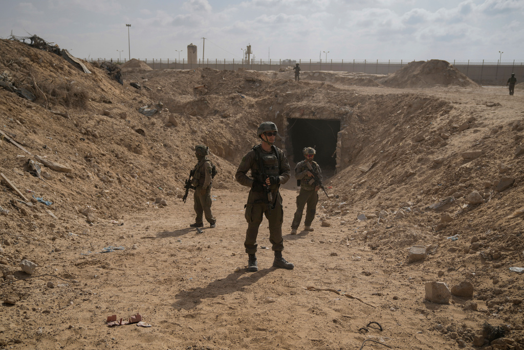 Hamasmän i tunnlar vägrar ge upp