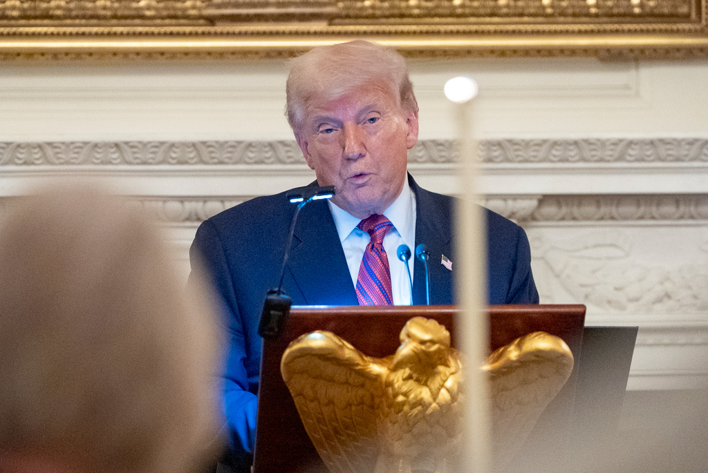 FBI uppges ha flaggat Epsteinfiler med Trumps namn