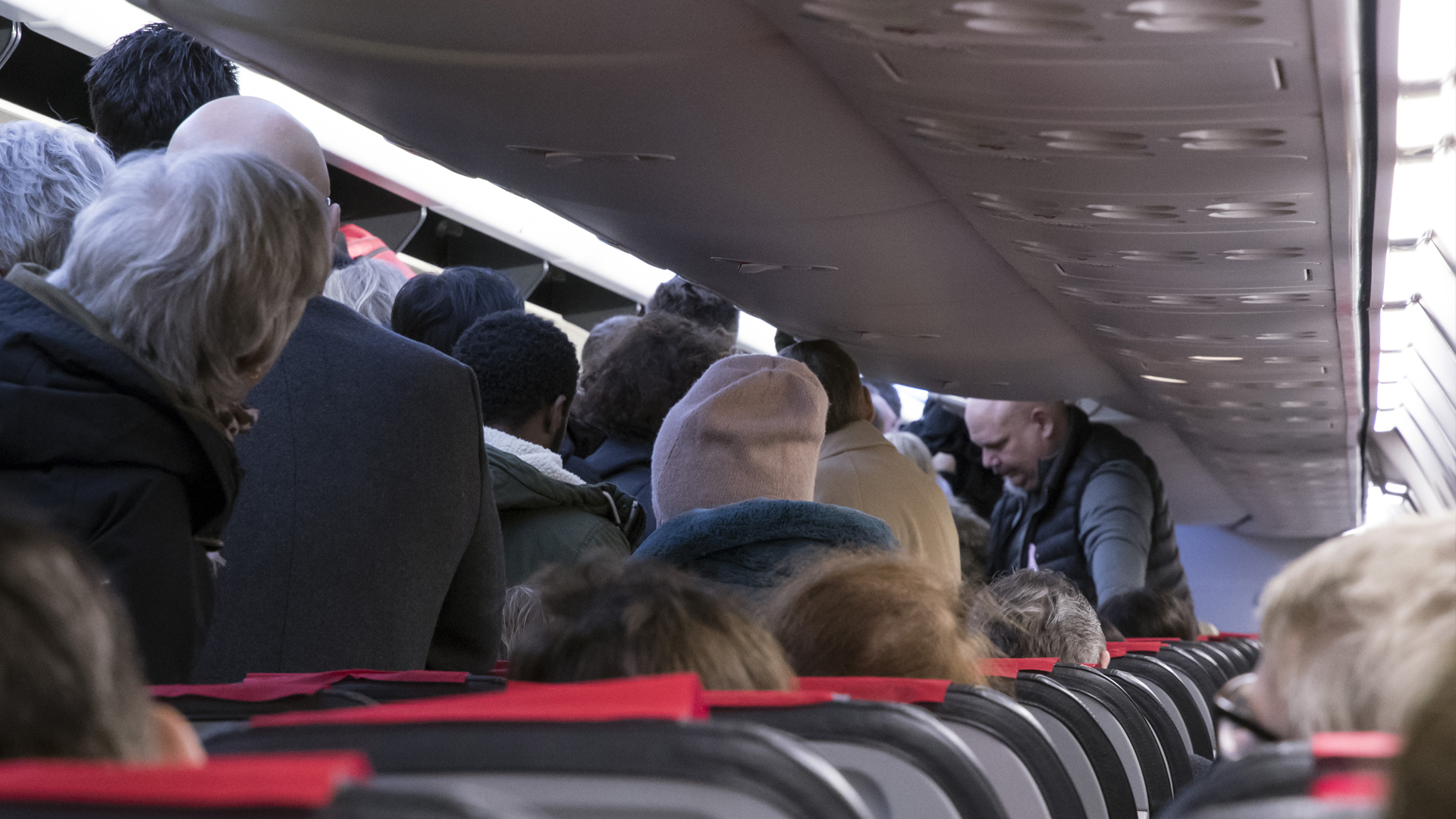 Topp 5 sätt att hantera störande berusade resenärer och skrikande barn på din nästa resa