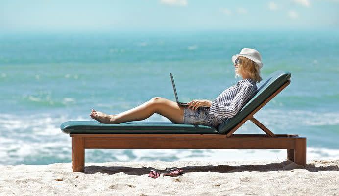 6 Ways Remote Employees Crush Office Cube-Dwellers