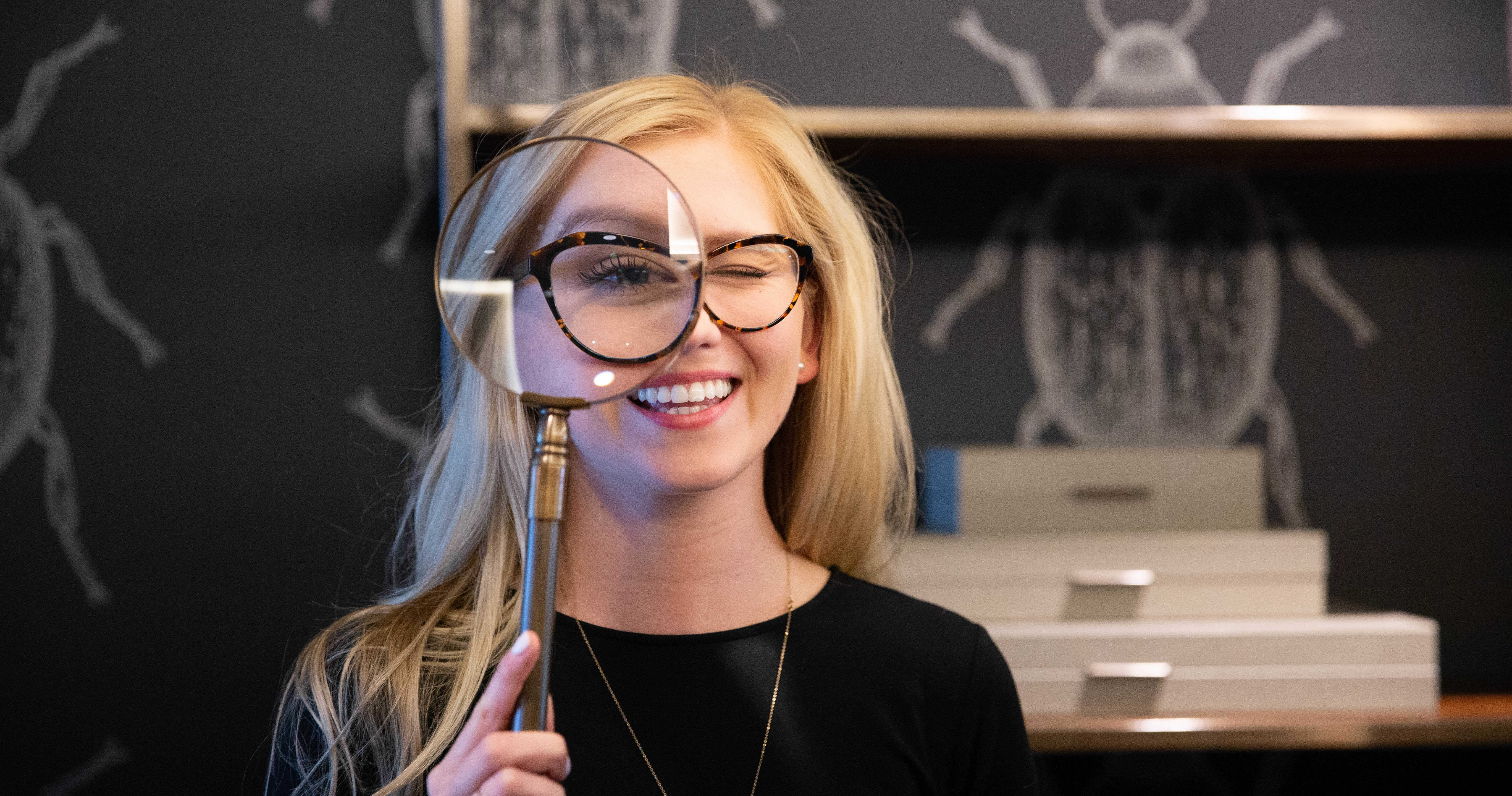 Qualitative vs. quantitative data for product managers
