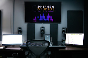 Phiphen SoundRoom Web Image 1