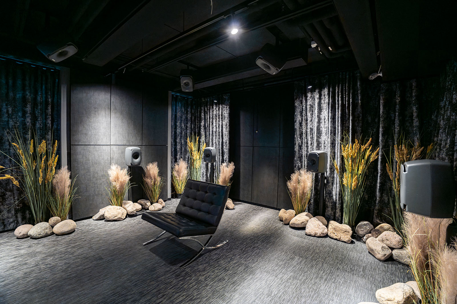Immersive room with Genelec speakers