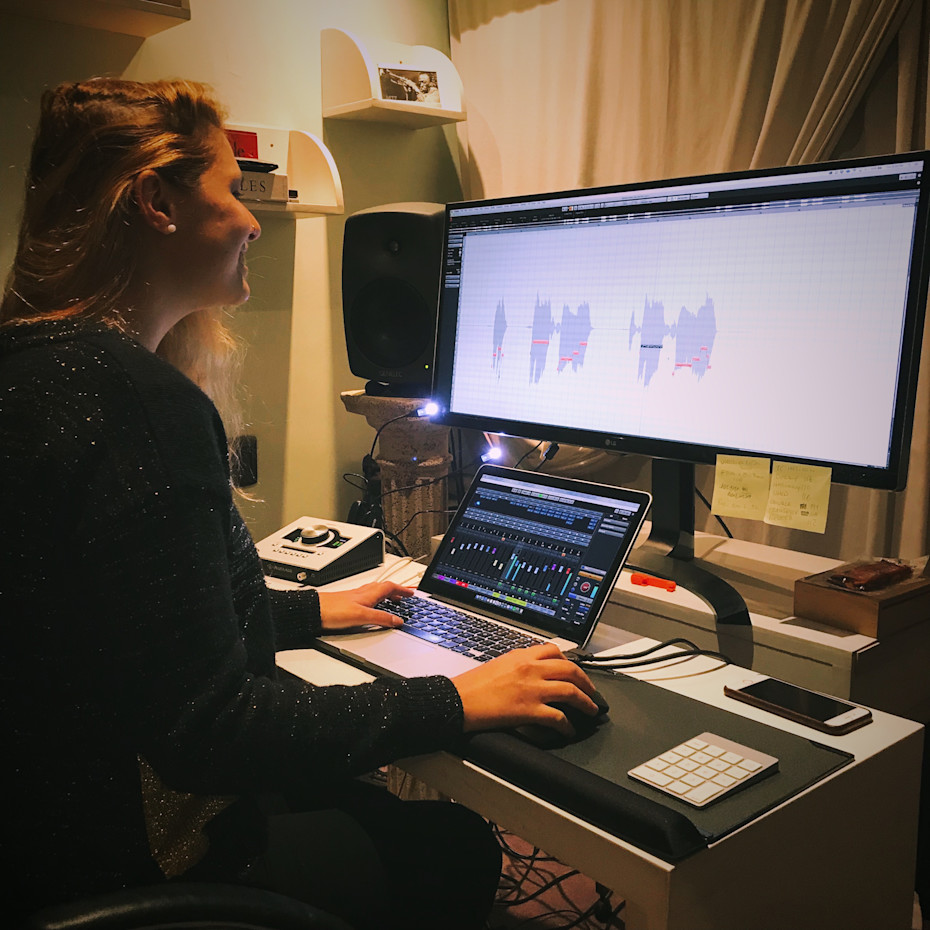 MakeMamaProud_OldStudio_Dai_BsAs