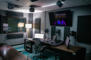 Phiphen SoundRoom Web Image 2