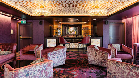  A total of 71 Genelec Smart IP loudspeakers were installed across the Mojo Lounge, penthouse suite and office floors