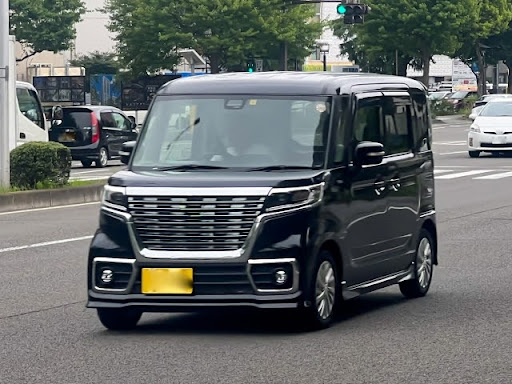 スズキスペーシアの車検料金はいくら？費用相場や車検費用を安くする