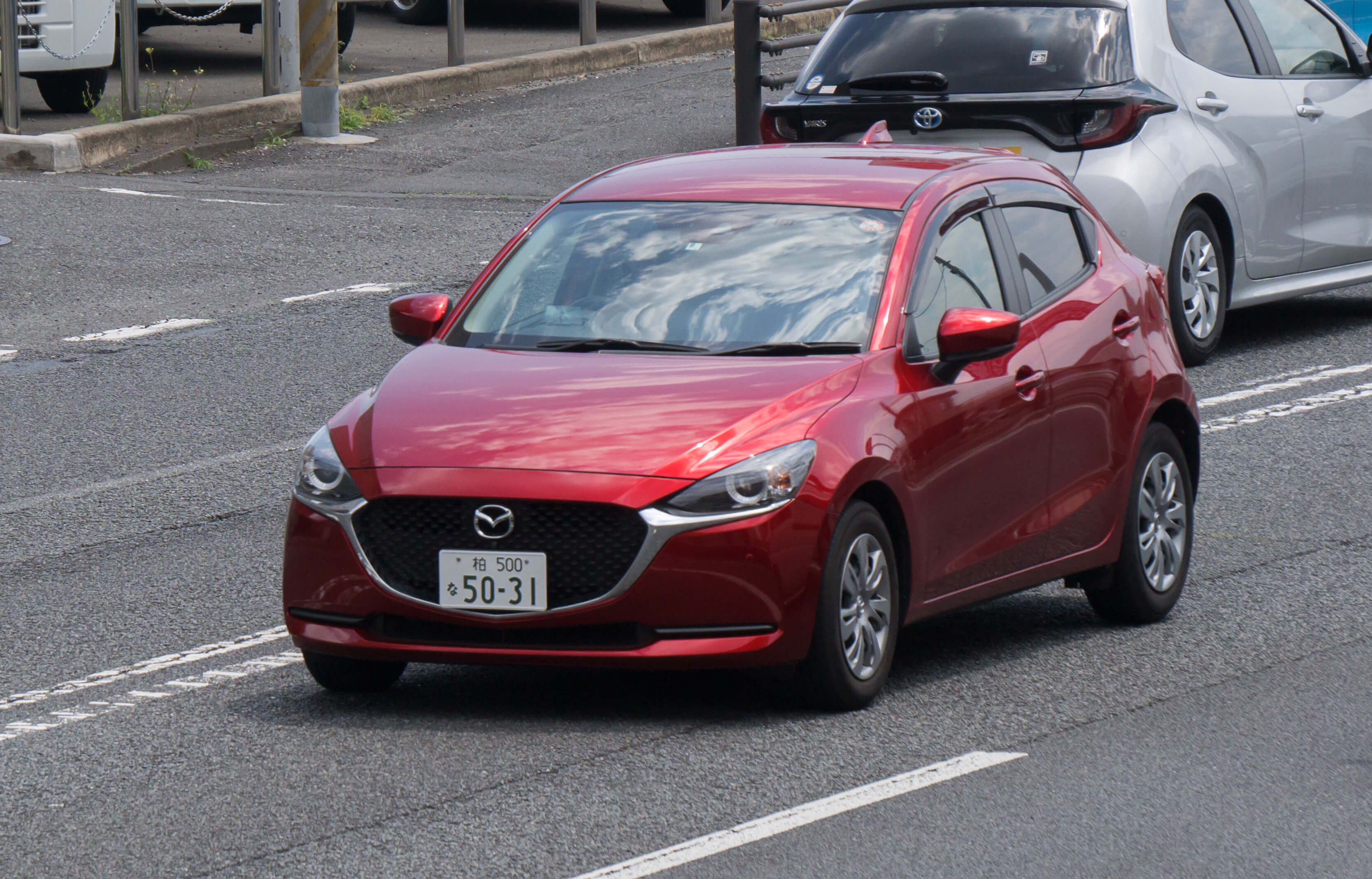 デミオ（MAZDA2）のオルタネーター交換にかかる費用や所要時間をご紹介！｜Seibii