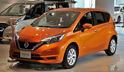 日産ノートが車検切れしたらどうする？車検を通す方や費用を抑える方法
