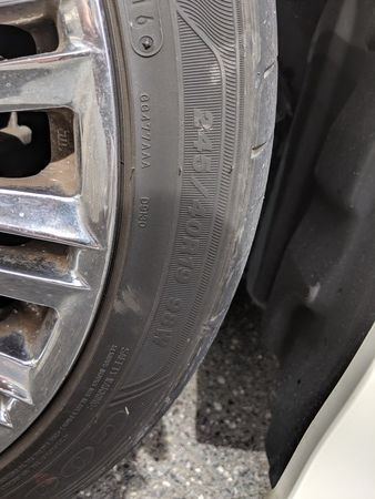車のタイヤパンク 原因と修理方法 Seibii