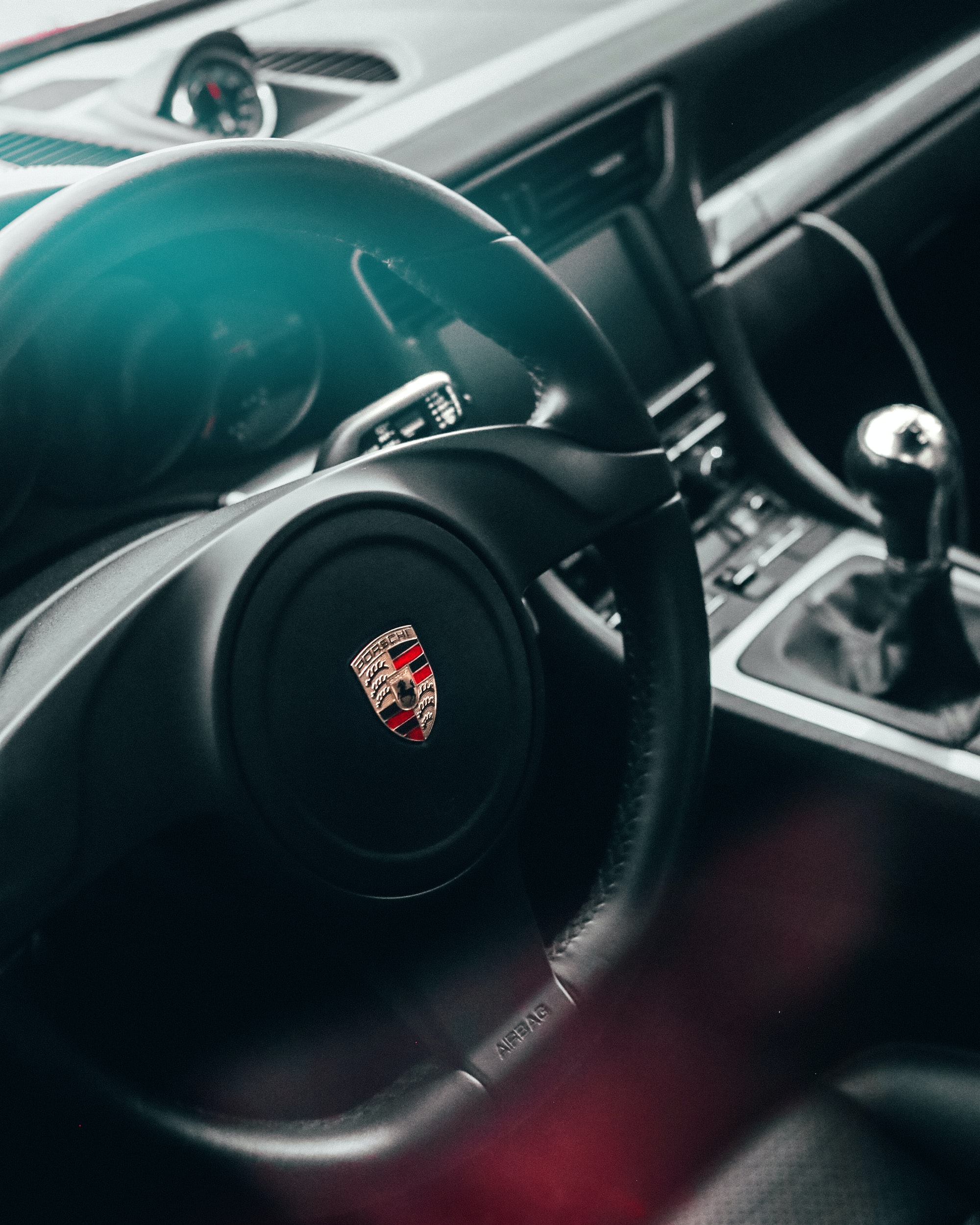 【Porsche  Cayenne】イグニッションコイル・スパークプラグの役割と交換作業
