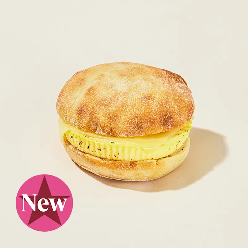 US005798 Egg & Cheddar Roll NEW