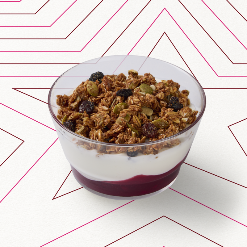 FR003109 Fromage Blanc 0pc Fruits Rouges and Granola