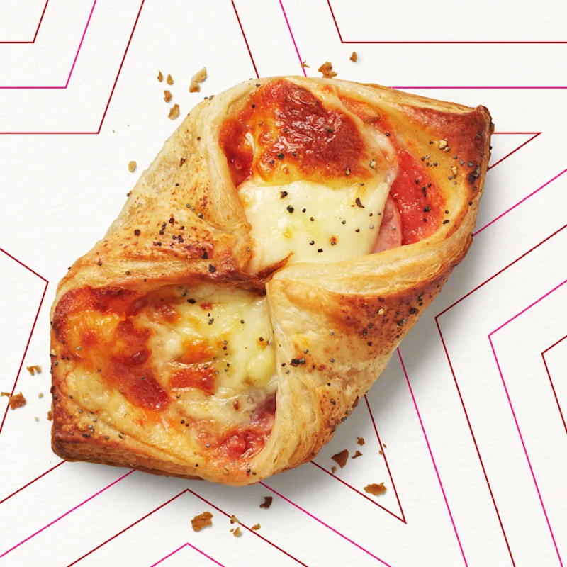 FR003212 Croissant Jambon Fromage Tomates and Lardons fumes