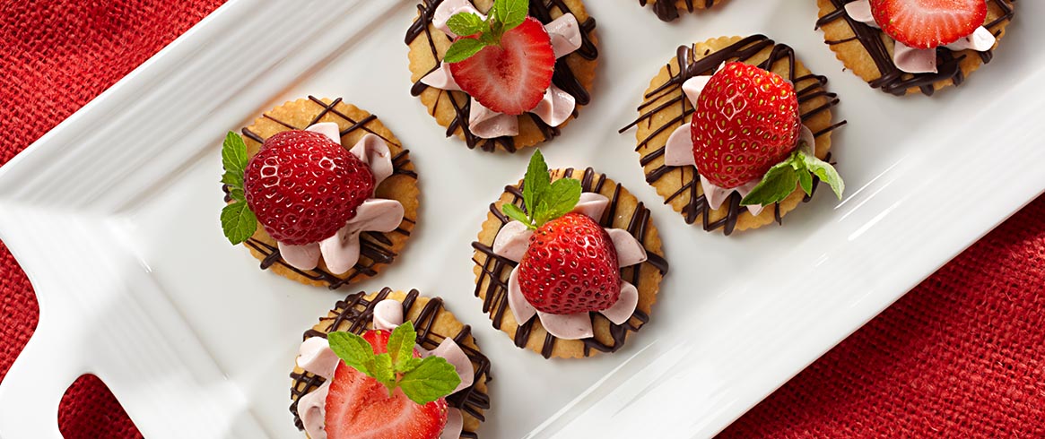 RITZ Strawberry-Chocolate "Tarts"