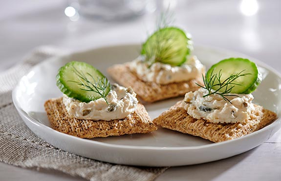 Cracked Pepper TRISCUIT Tzatziki Bites