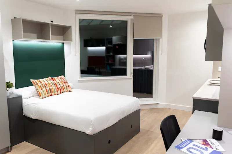 238 Kennington Lane Bedroom