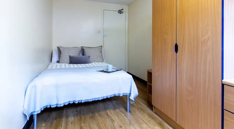 Standard 5 Bed