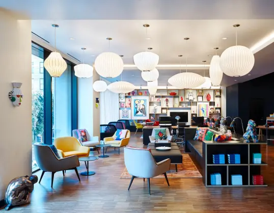 hotel living room in San Francisco with designer furniture 