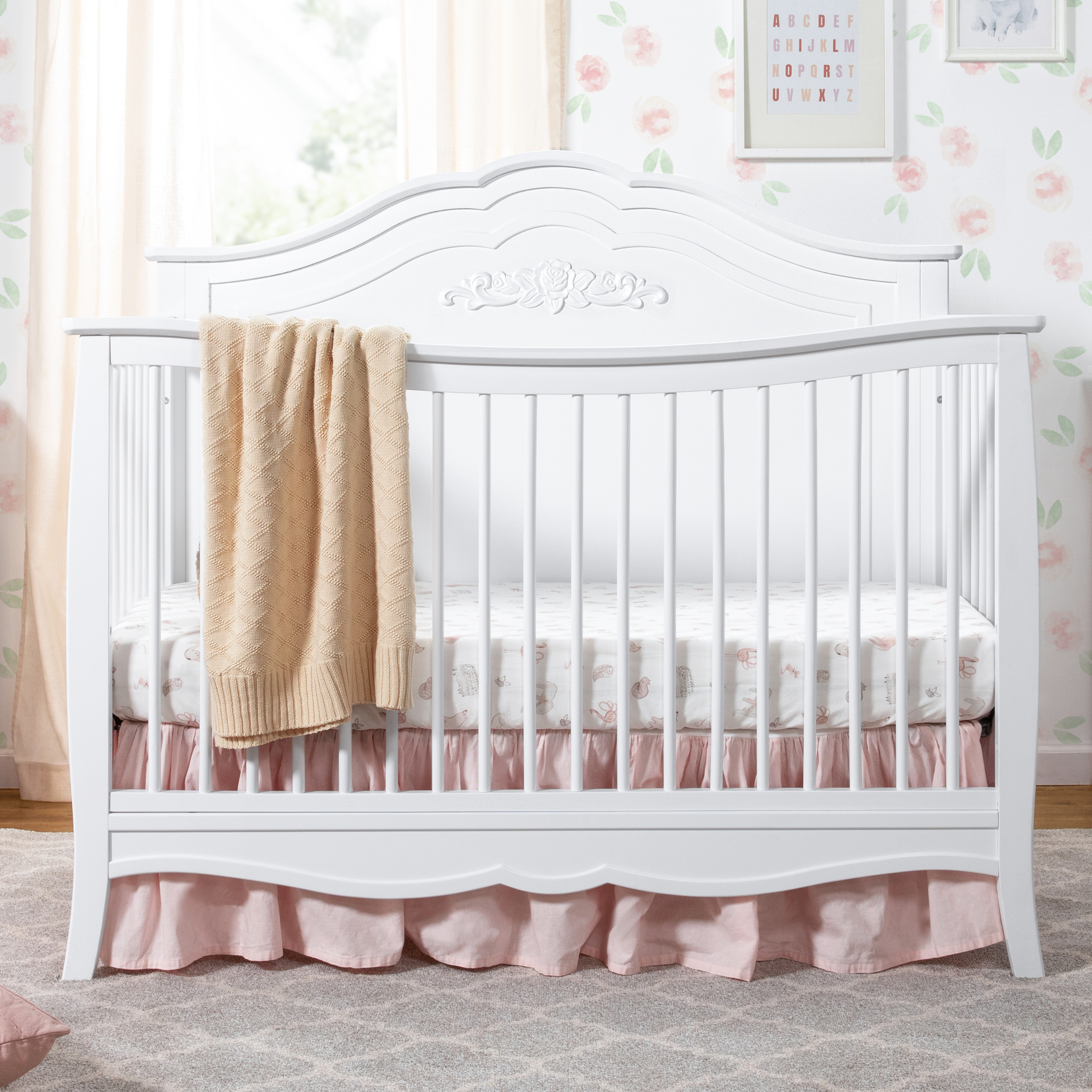 daVinci Fiona 4-in-1 Convertible Crib - White.
