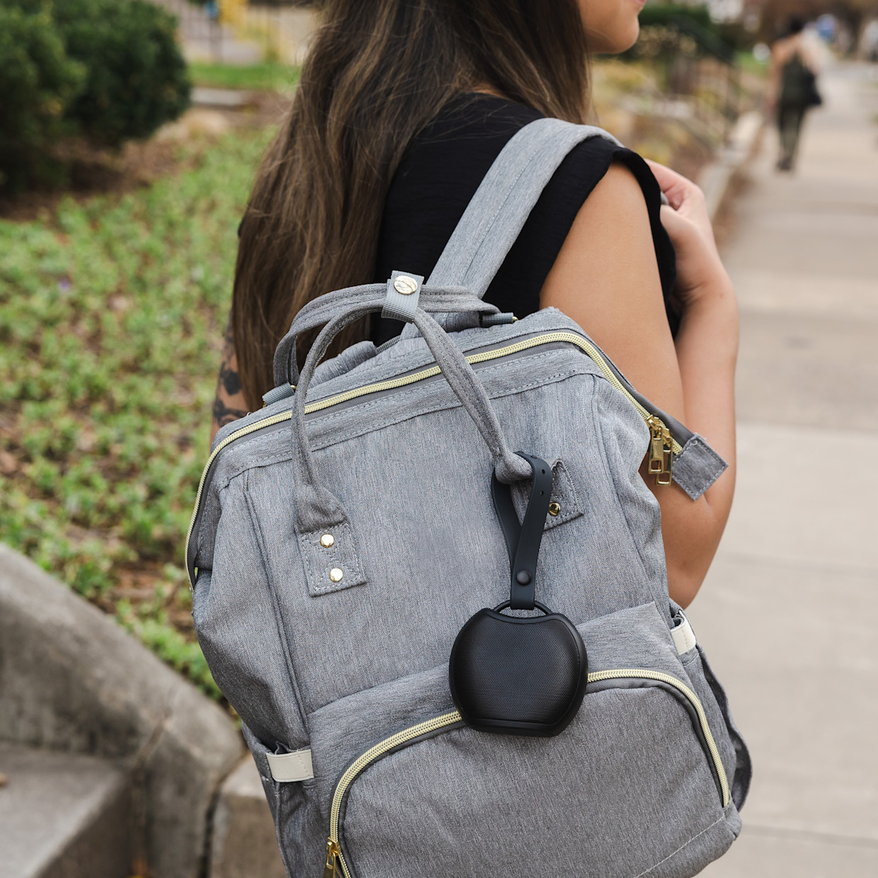 Yogasleep Rohm+ Travel Sound Machine - Black.