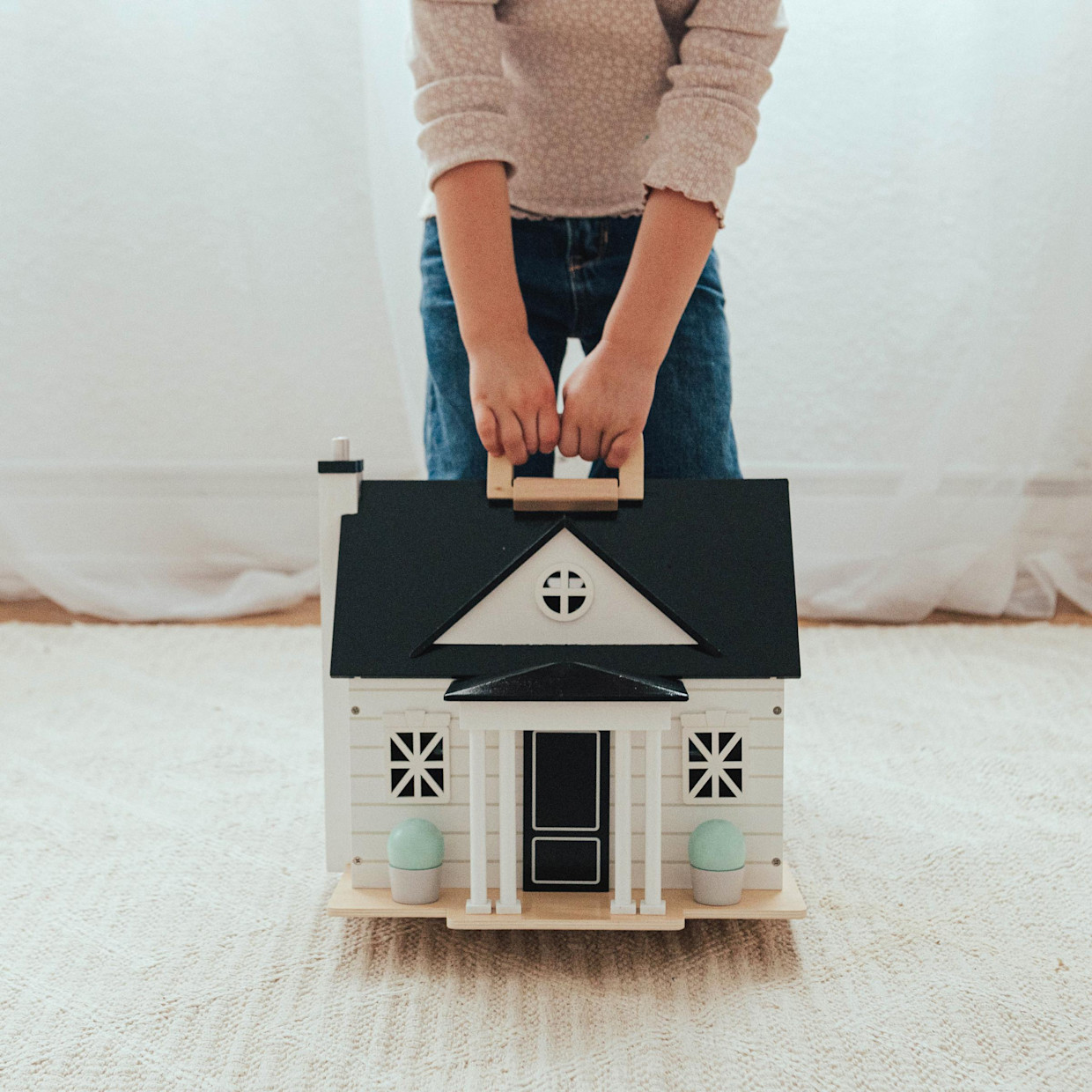 Wonder & Wise Home Sweet Home Dollhouse.