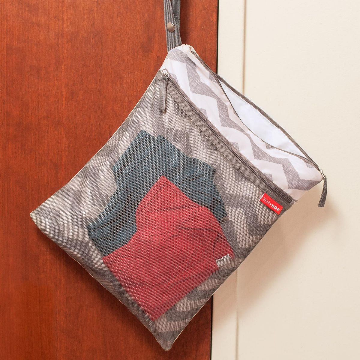 Skip Hop Grab & Go Wet/Dry Bag - Chevron.