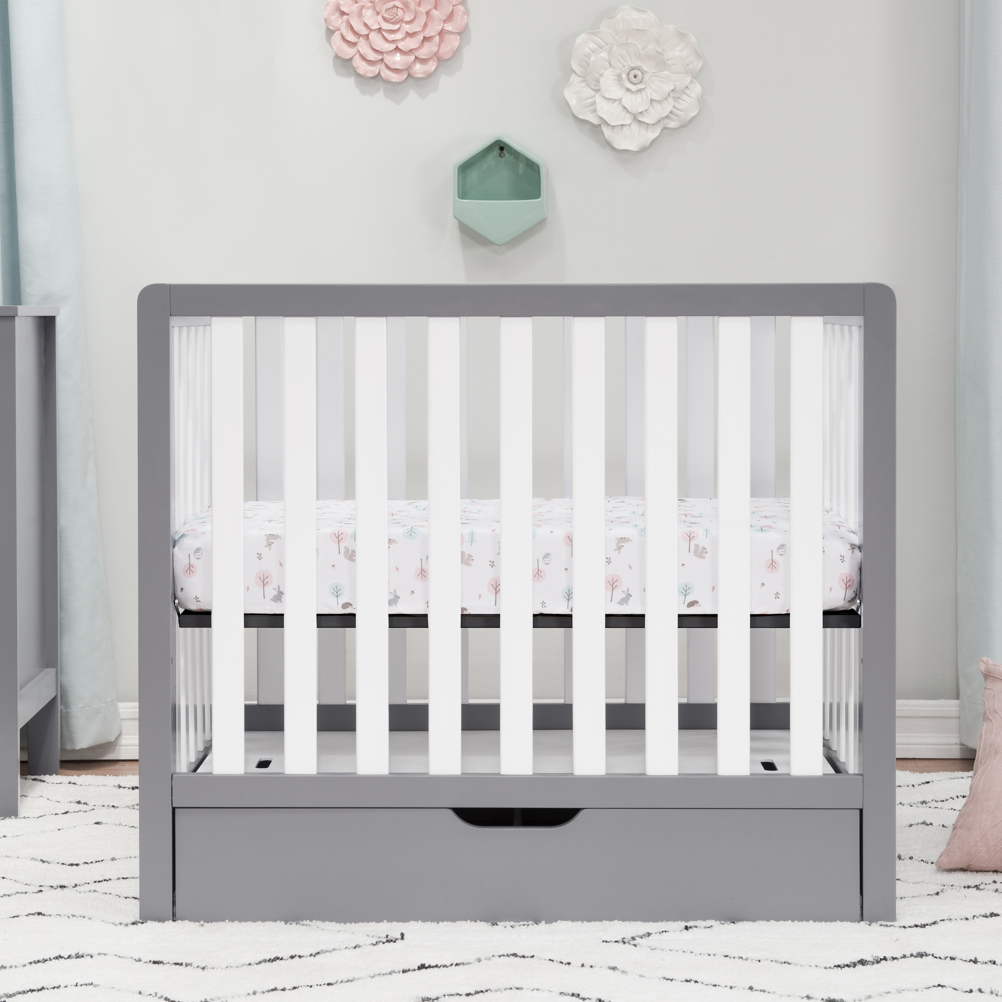 Carter's by DaVinci Colby 4in1 Convertible Mini Crib with Trundle