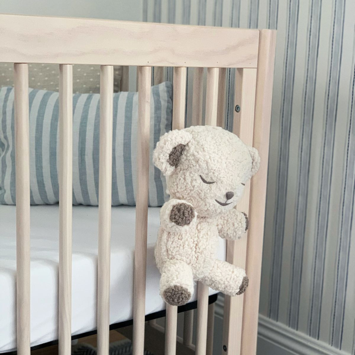 Happiest Baby SnooBear - Cream.