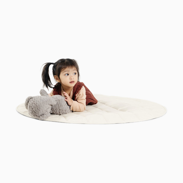 Gathre Circle Quilted Play Mat - Ivory.