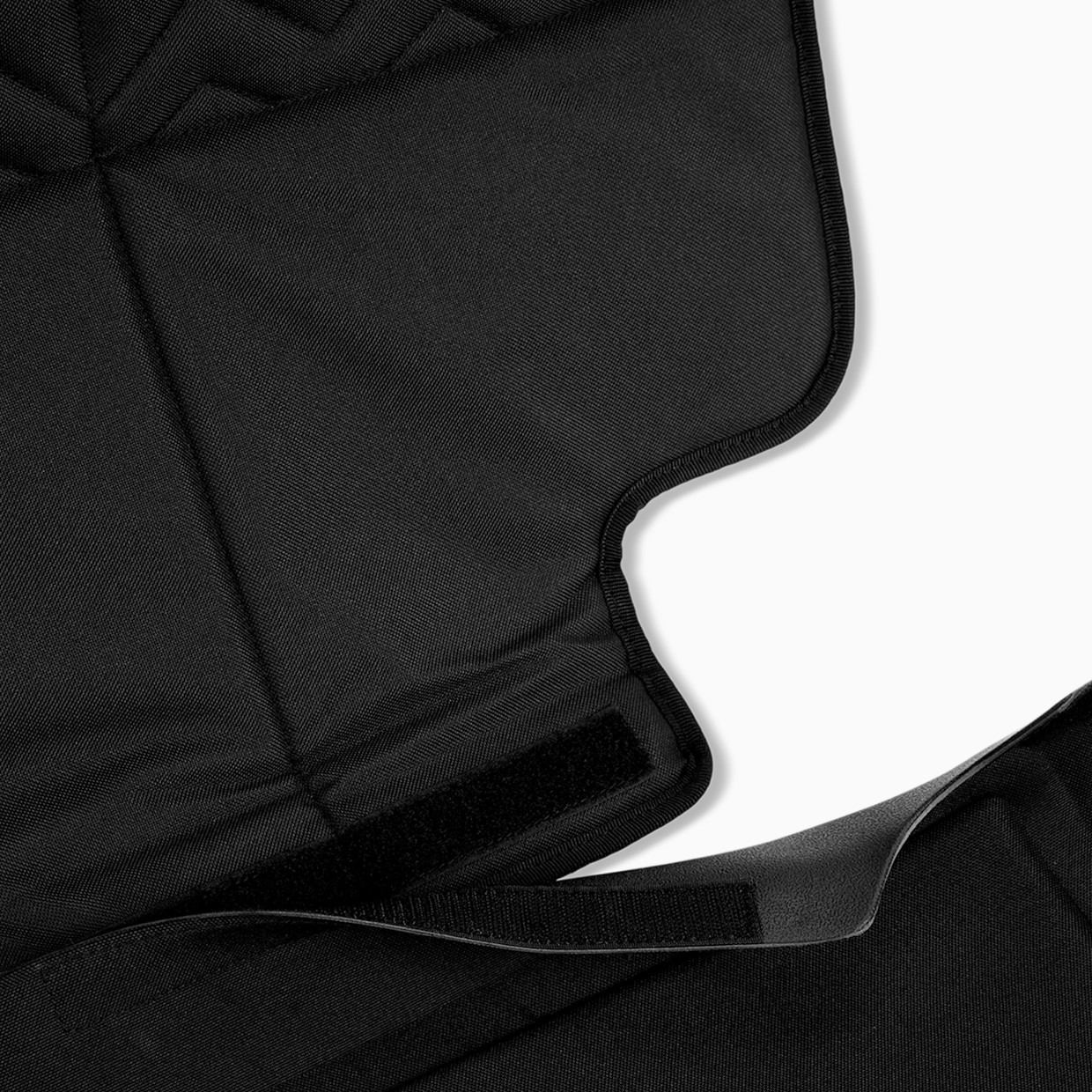 Skip Hop Style Driven Clean Sweep Car Seat Protector - Black.