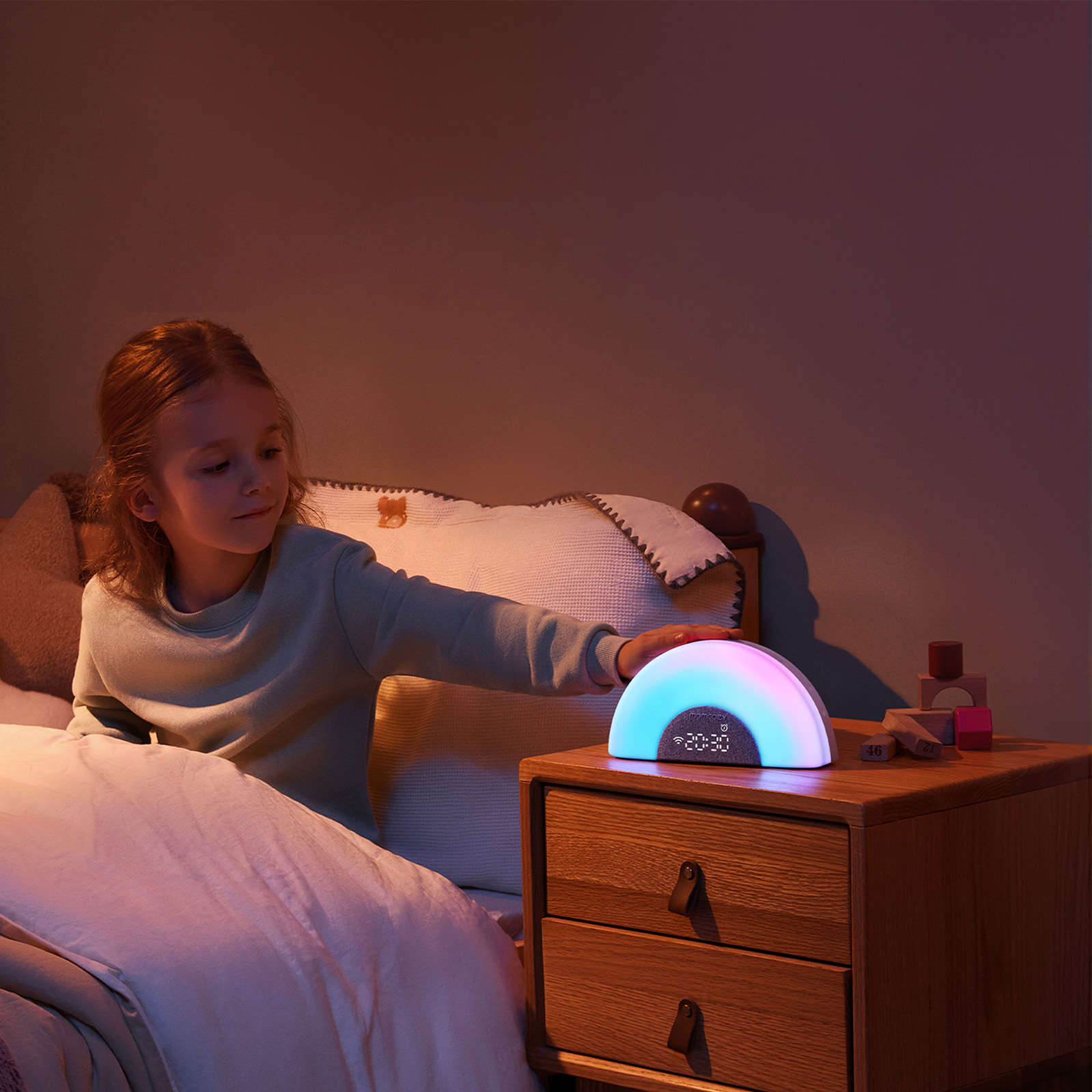 Momcozy DreamSync Tech Sound Machine.