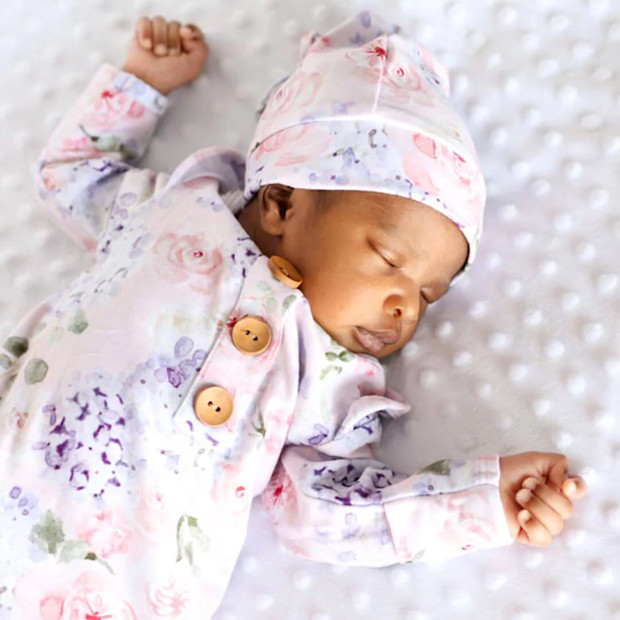 Caden Lane Newborn Baby Knot Gown & Hat Set.