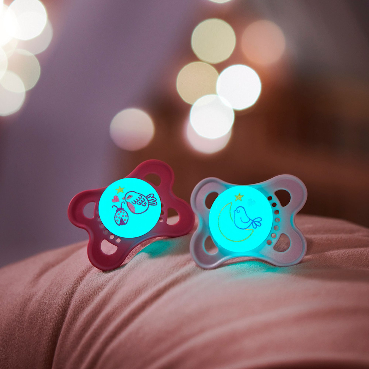 MAM Day & Night Pacifiers 0-6 Months (4 Pack).