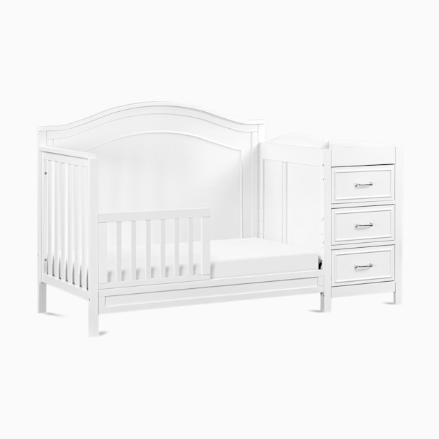 daVinci Charlie 4-in-1 Convertible Crib and Changer Combo.