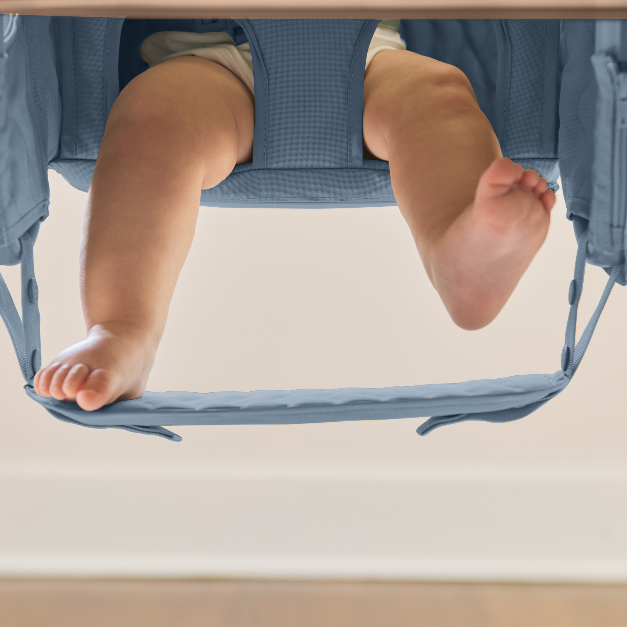 Lalo Hook-On High Chair - Slate.
