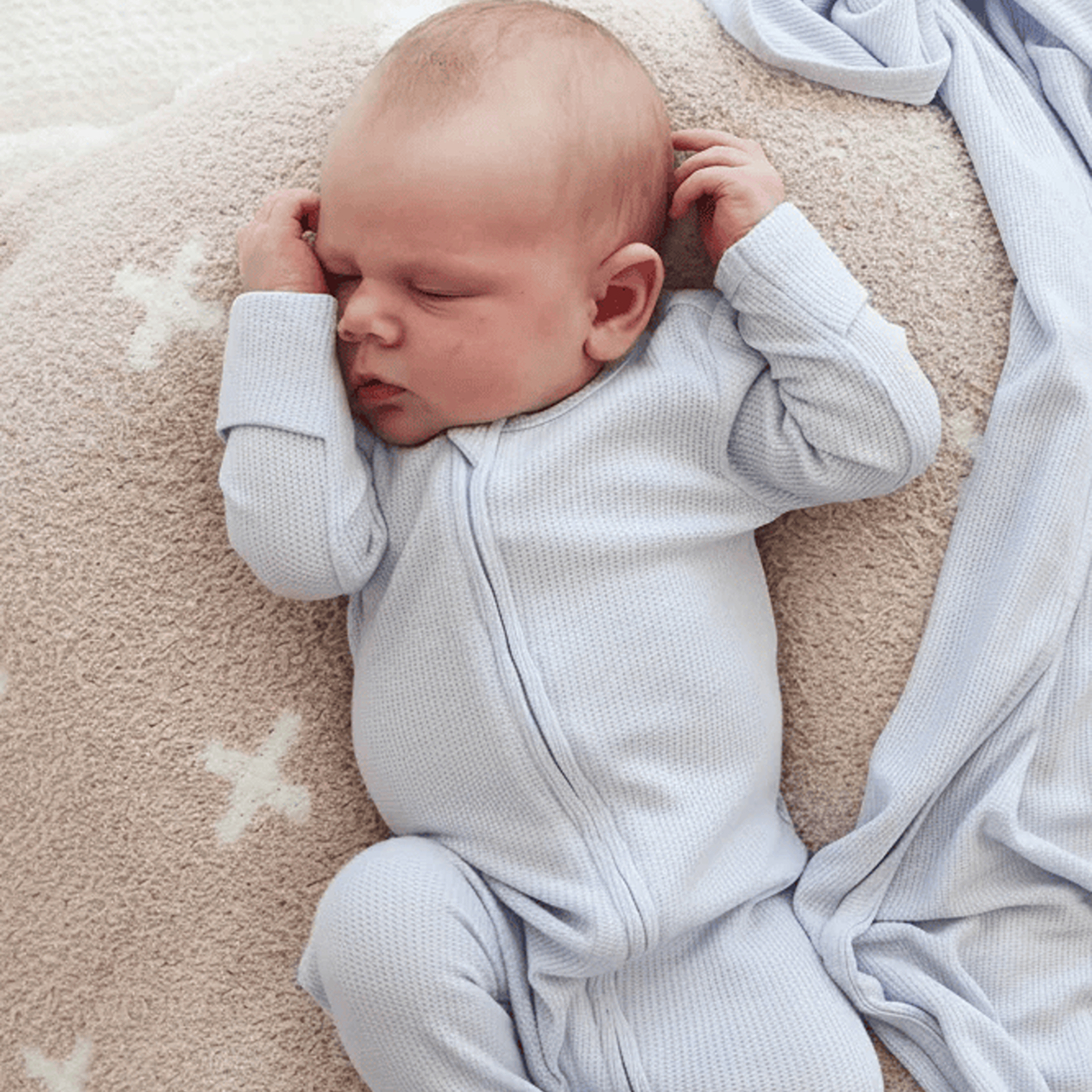 Caden Lane Bamboo Waffle Zipper Footie - Ice Blue, Newborn.