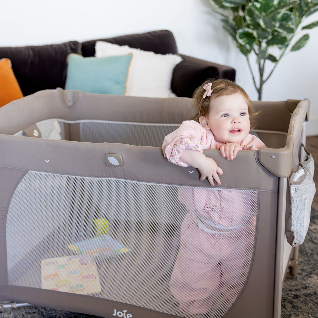 Joie Tahini Change & Dream Playard - Mocha.