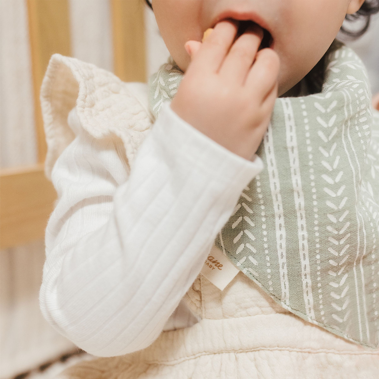 Crane Baby Cotton 4 Layer Muslin Bib Set (3 Pack) - Willow Ecru/Green.