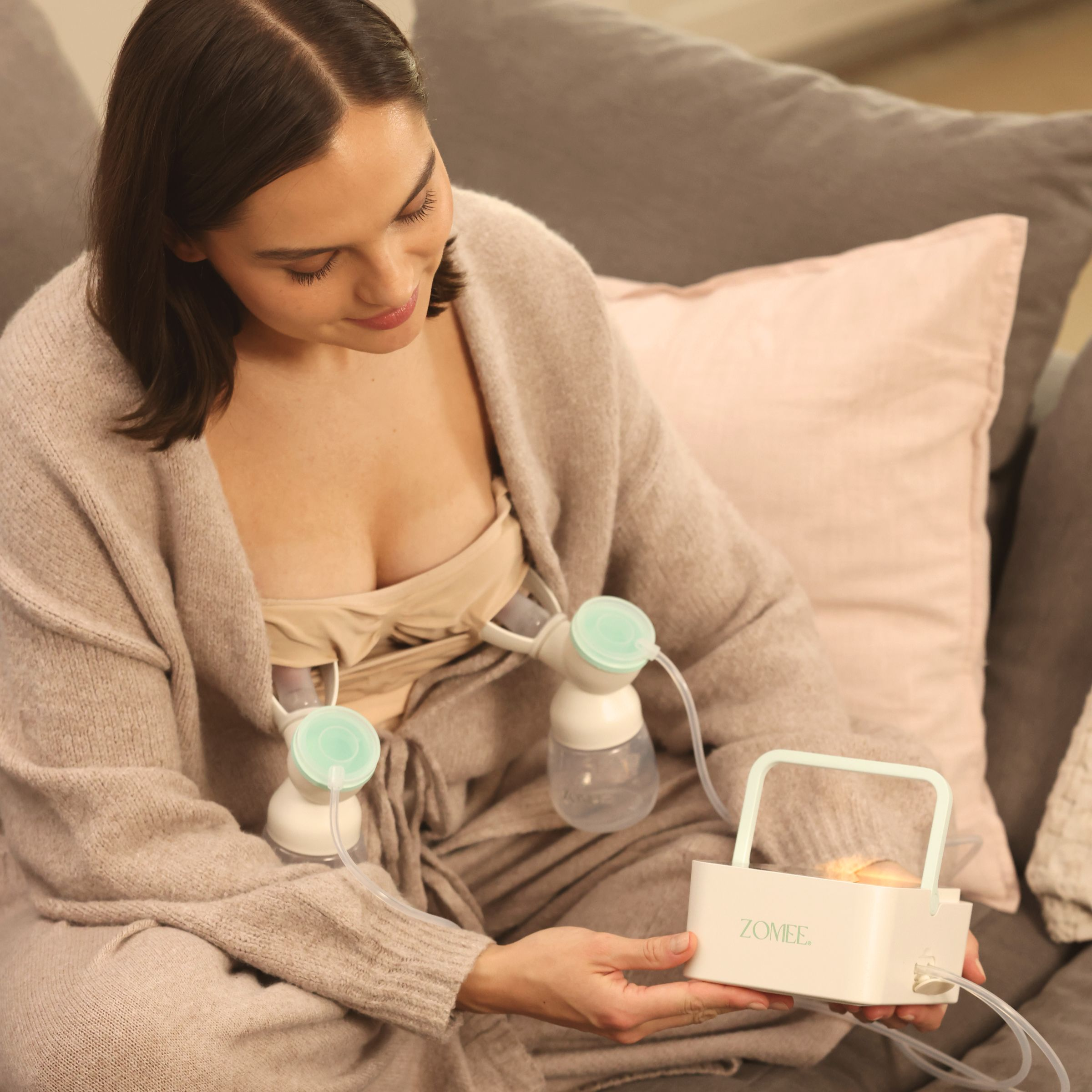 Zomee Mother's Nature H1 Breast Pump.
