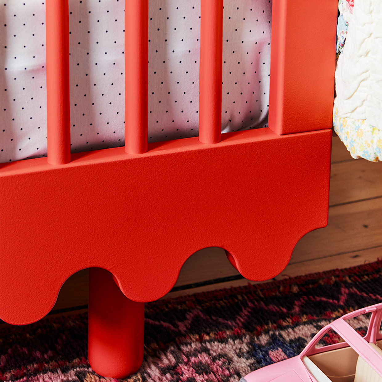 Oeuf Moss Crib - Tomato.