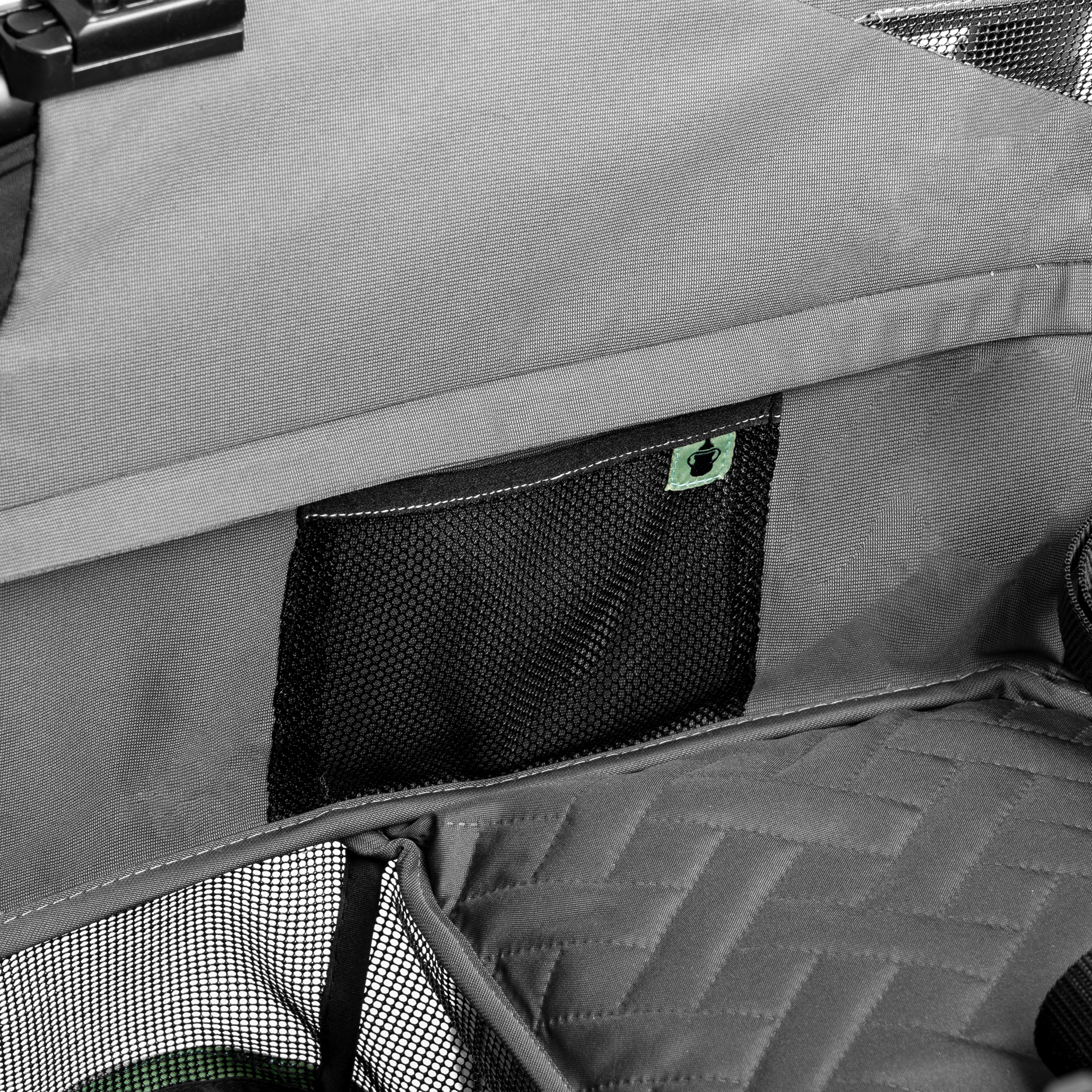 Evenflo Pivot Xplore Dreamz All-Terrain Stroller Wagon with Bassinet Insert - Voyager Gray.