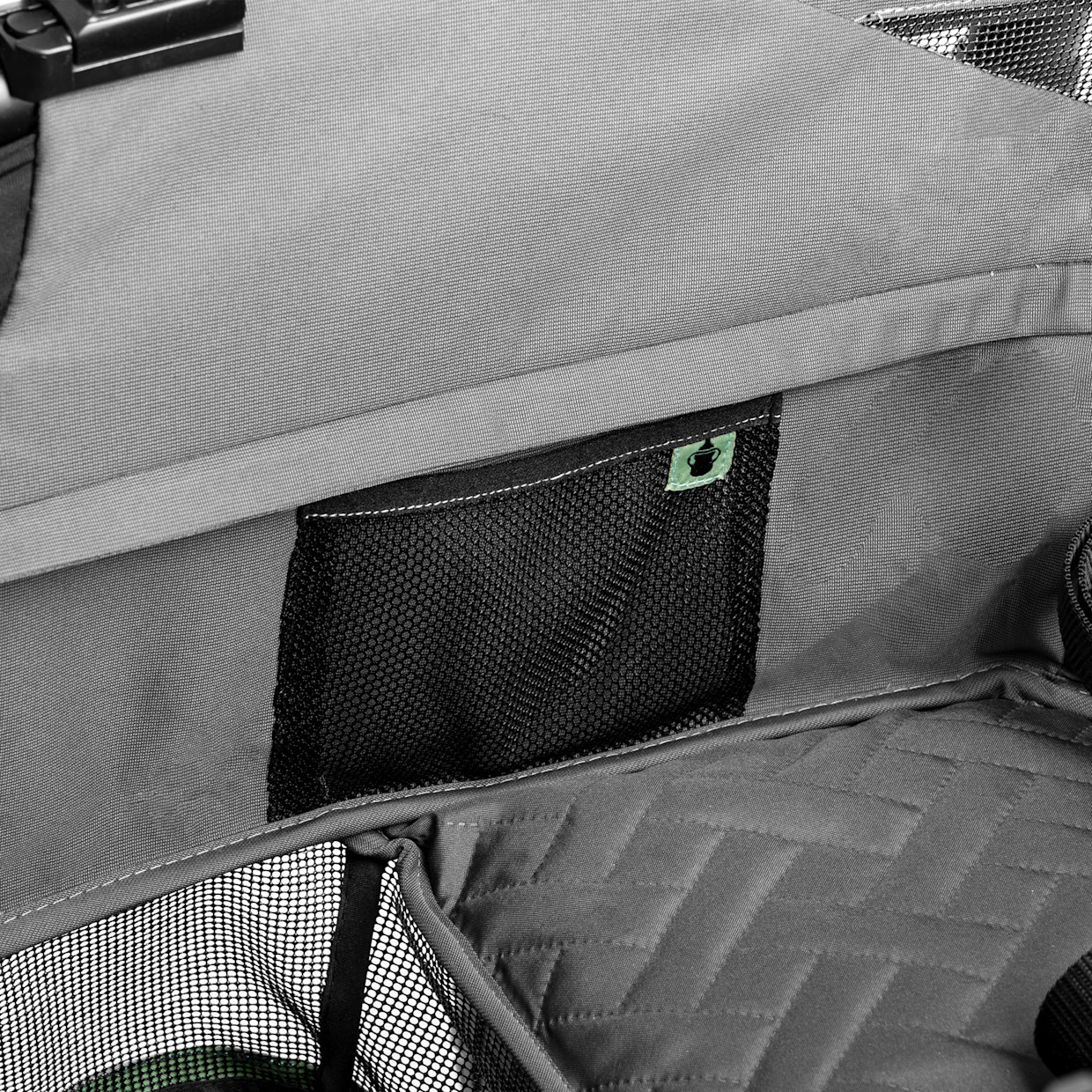 Evenflo Pivot Xplore Dreamz All-Terrain Stroller Wagon with Bassinet Insert - Voyager Gray.