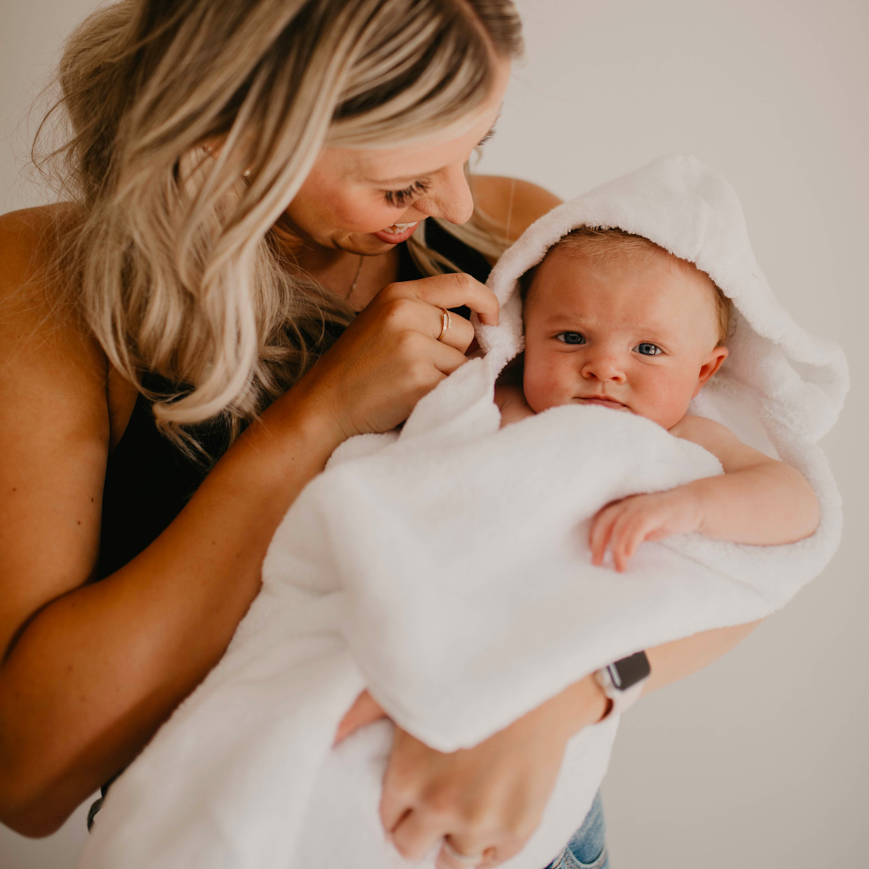 Parker Baby Co. Premium Hooded Bath Towel - Infant.