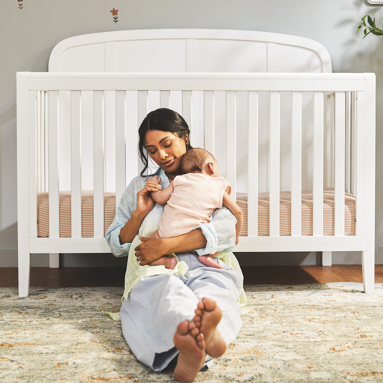 Little Seeds Briar Headboard Crib - True White.