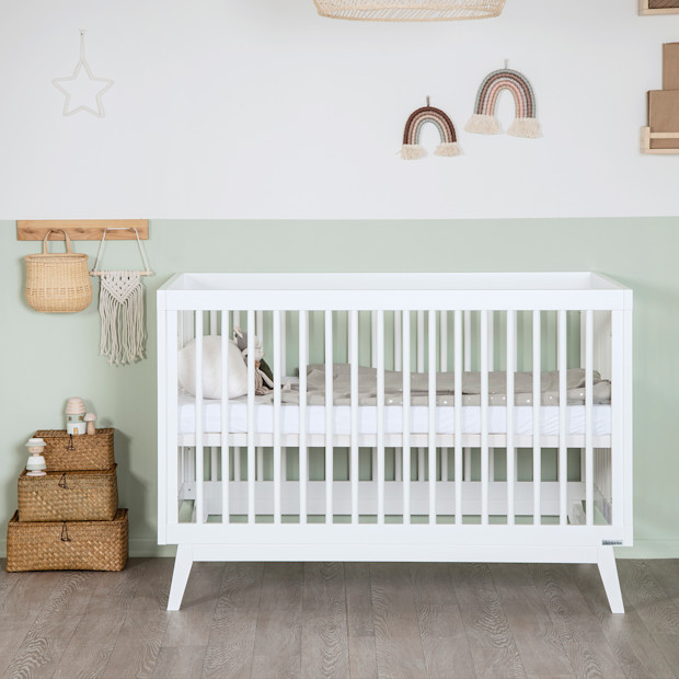 dadada Soho 3-in-1 Convertible Crib.
